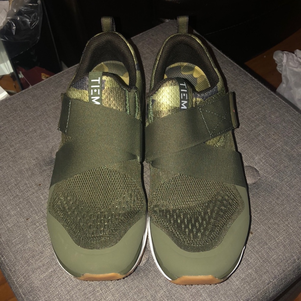 camo TIEM spin / indoor cycling shoes, size 8